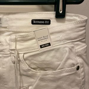 White boyfriend Judy blue jeans